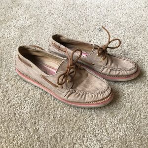 Canvas sperry boat shoe
